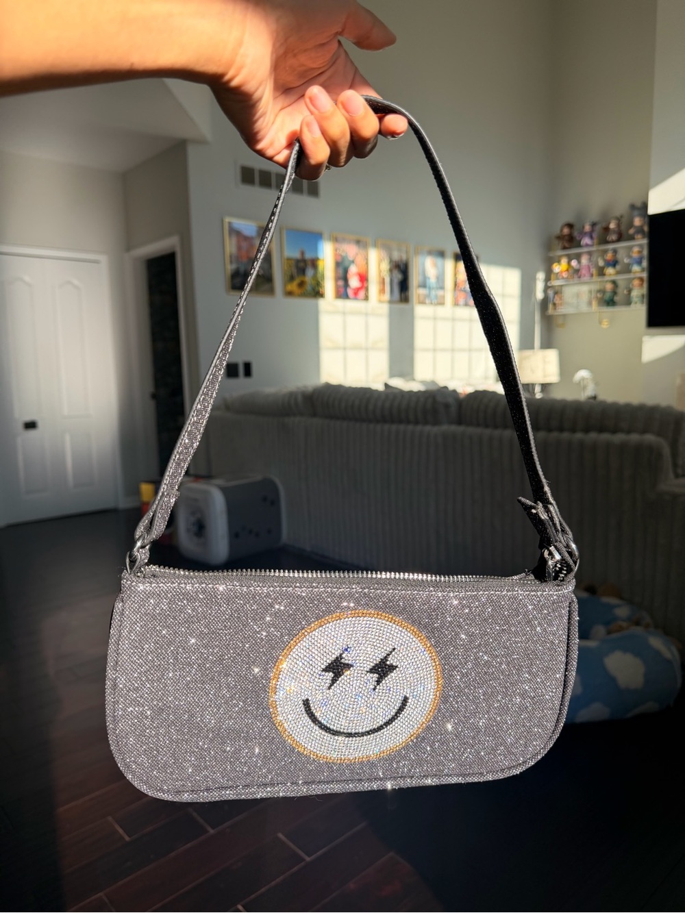 Glitter Smiley Shoulder Bag in Silver